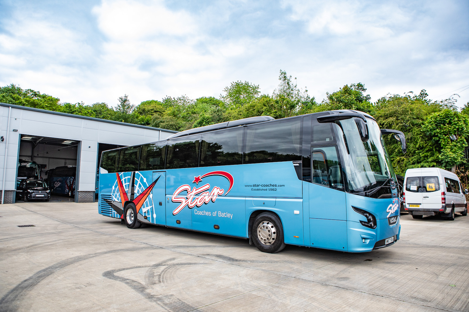 57 seater coach hire 2