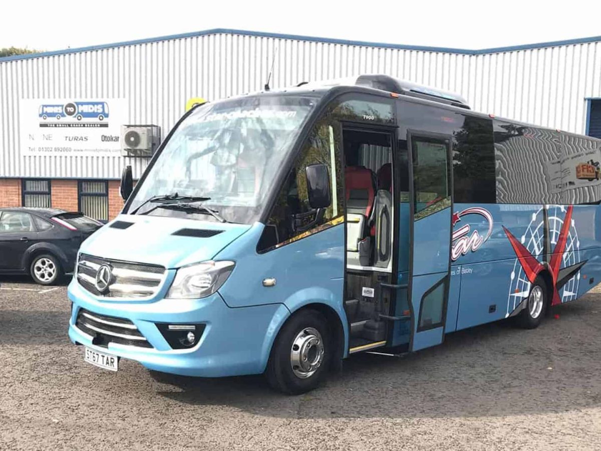 minibus hire leeds